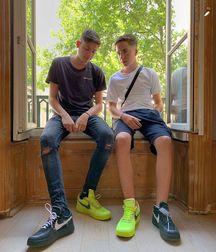 Boys, Boys 5ddcf719192ca.jpg