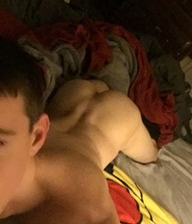Cute guys and ass 5da06b583e005.jpg