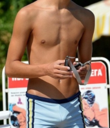 pictures boys gay teen 5dbb4292e8f31.png
