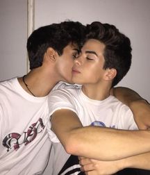 romance and bromance 5df980e9b59bd.jpg