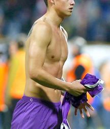 Hot Soccer 5dad067e79e7a.jpeg