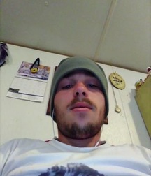 me jeremy.poole age 19 5db4a979e2e31.jpg