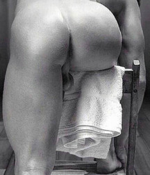 More B&W Classics 5e3712225367d.jpg