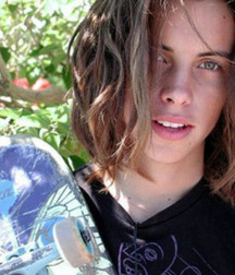 Return of the Longhairs 5e80b9410e437.jpg