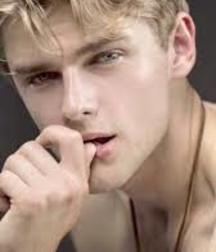 Beautiful Blond Boys 5de289e7949ed.jpg