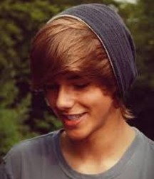 Beautiful Blond Boys 5de28a2fe3d7b.jpg