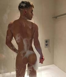 way 2 sexy 5ddd3e389e545.jpg