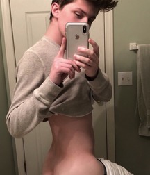 Sexy Boys 5ded223b9f063.jpg