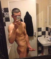 Fit English guy Travis 5dc21388c8b3e.jpg