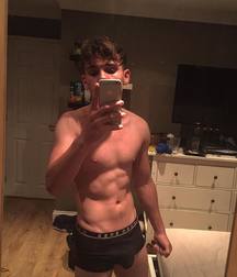Mirror selfie cute British lad 5dc215c497127.jpg