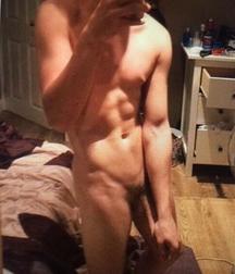 Mirror selfie cute British lad 5dc215c72fbb7.jpg