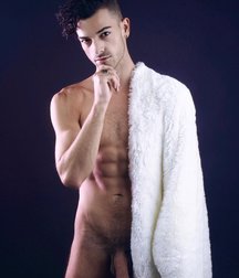 Gay porn star Cory Kane 5dc217b0dac98.jpg