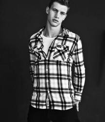 Polish model Michal Dudak 5dc2192a699a5.jpg