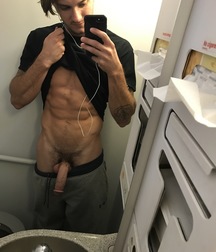 Sexy tattooed muscular Sebastian 5dc21e41cccc9.jpg