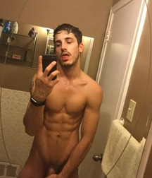 Hung ripped Canadian 5dc21f30291fa.jpg