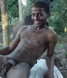 Ramon 5dcc2bfa7ec3f.jpg