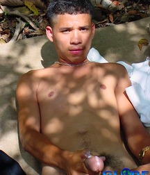 Latino Globe Boys 5dc9c334256ae.jpg