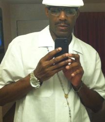 Give me a black daddy any day! 5dcfda30bc661.jpg