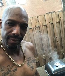 Give me a black daddy any day! 5dcfda321b40a.jpg