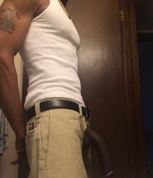 Give me a black daddy any day! 5dcfda348b870.jpg