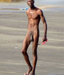 Give me a black daddy any day! 5dcfda894ec7c.jpg