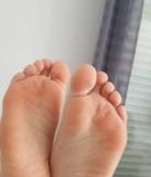 My feet 5dcd27bba6f58.jpg