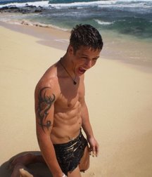 Sexy gay pastry chef Yigit Pura 5982a8b72d1ae.jpg
