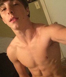 cute guys 5de31803e0d4d.jpg