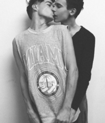 Just Friends 5dd71aa23bec6.png