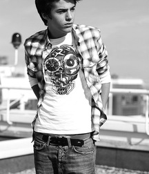 Just Beautiful in black&white 5de598adead50.jpg