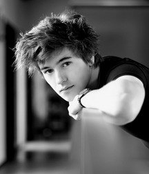 Just Beautiful in black&white 5de598c3c2297.jpg