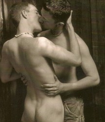 Friends kissing gay boys twinks 5e50182b8b9f2.jpg