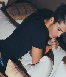 Sexy Boys 5e5afd5cef564.jpg