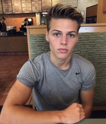 Sexy Boys 5e5afd84397a8.jpeg