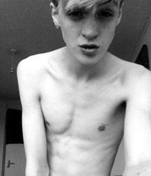 my fav. boy 5dd7c78846452.png
