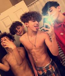 boys they make me horny 5dd83fcc7fe5c.jpg