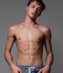 boys they make me horny 5dd8400ca47df.jpg
