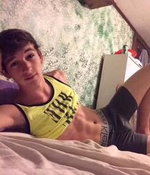 boys they make me horny 5dd840874968b.jpg