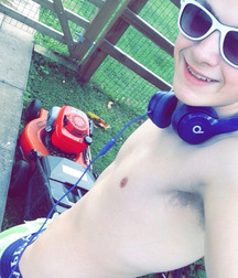 Nude cute boys and cute not nude boys 