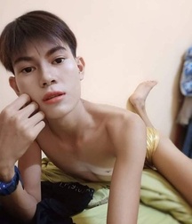 Cute nude boys fun 5ecd8cc17d581.jpeg
