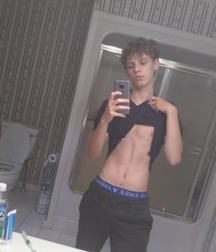MyAlbum2 5de723e62e847.png