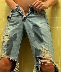 j'adore la pisse 1 5de772cbab03e.jpg