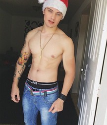 Minets en jean boy twink 5e065fd8090e3.jpg