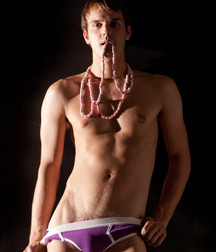 Minets .En tenue légère boy porn 5e066e020b693.jpg