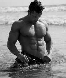 Hommes sexy musclés avec des abdos de oufs  5e07cc94bccb6.jpg