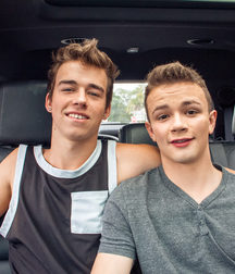 Troy et Logan boy porn