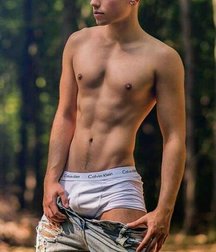 Minets en jean shirtless boys 5e258f0a556e8.jpg