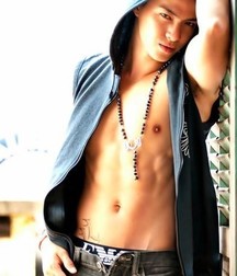 Minets en jean shirtless boys 5e258f1476245.jpg