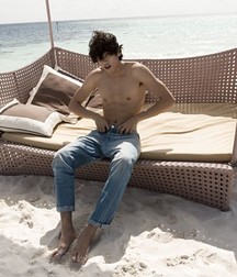 Minets en jean shirtless boys 5e258f59a76be.jpg