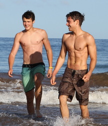 Bogosse Hétéros et Gay 5e27465dd954e.jpg
